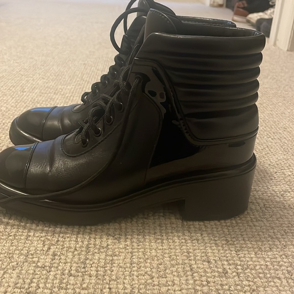 Black Chanel lace up bootie - Picture 5 of 8